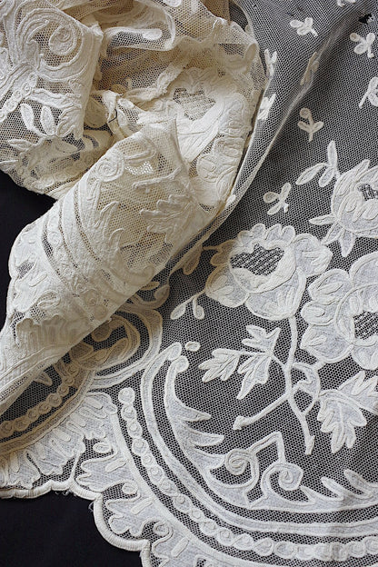 アンティークレース　dentelle ancienne レースハギレ　素材用 .FR a l'epoque