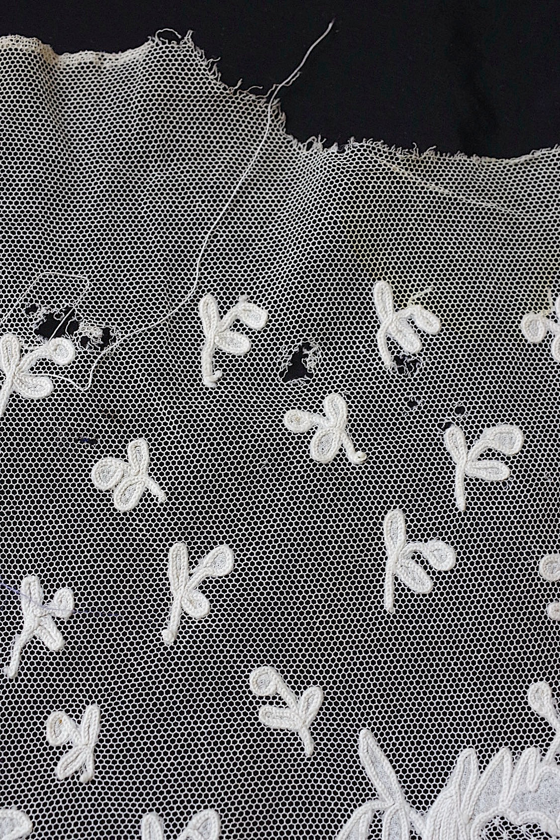 アンティークレース　dentelle ancienne レースハギレ　素材用 .FR a l'epoque