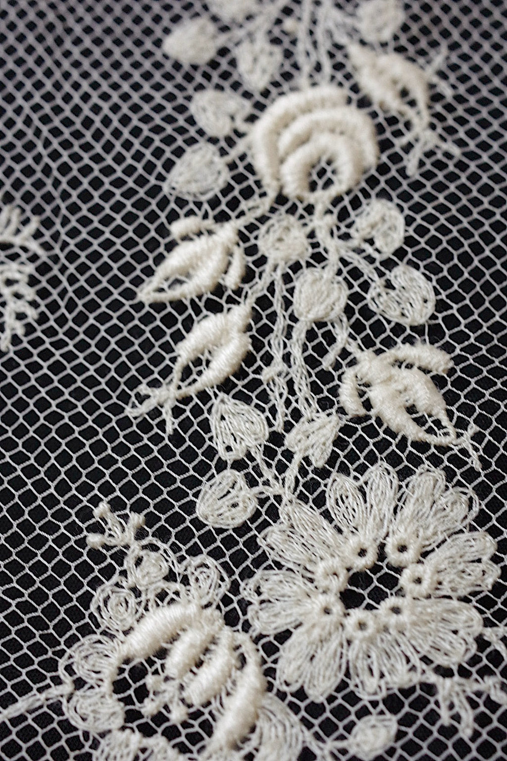 アンティークレース　dentelle ancienne レースハギレ　2 .FR a l'epoque