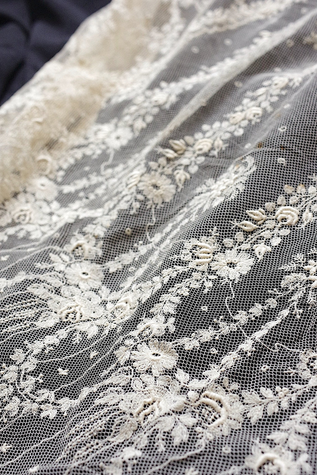 アンティークレース　dentelle ancienne レースハギレ　2 .FR a l'epoque