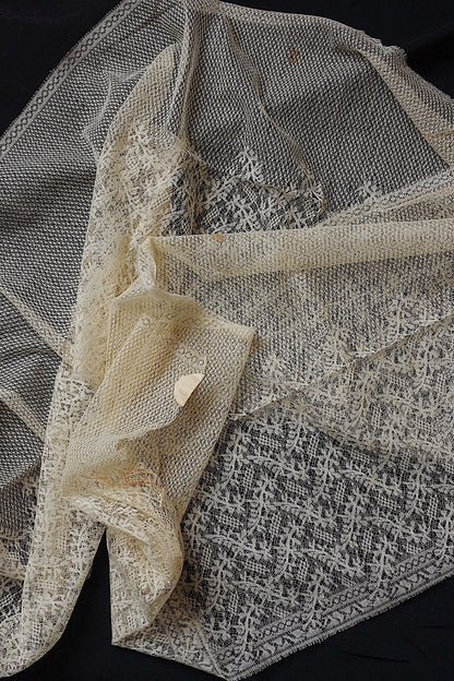 アンティークレース　dentelle ancienne レースハギレ　3 .FR a l'epoque