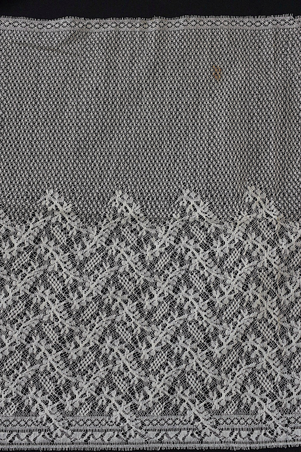 アンティークレース　dentelle ancienne レースハギレ　3 .FR a l'epoque