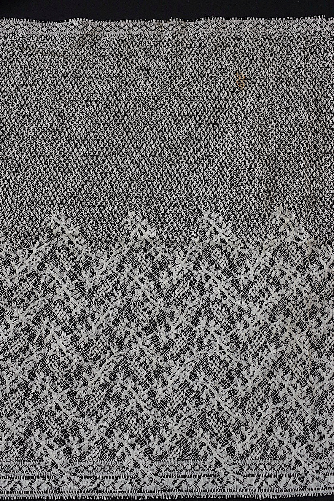 アンティークレース　dentelle ancienne レースハギレ　3 .FR a l'epoque