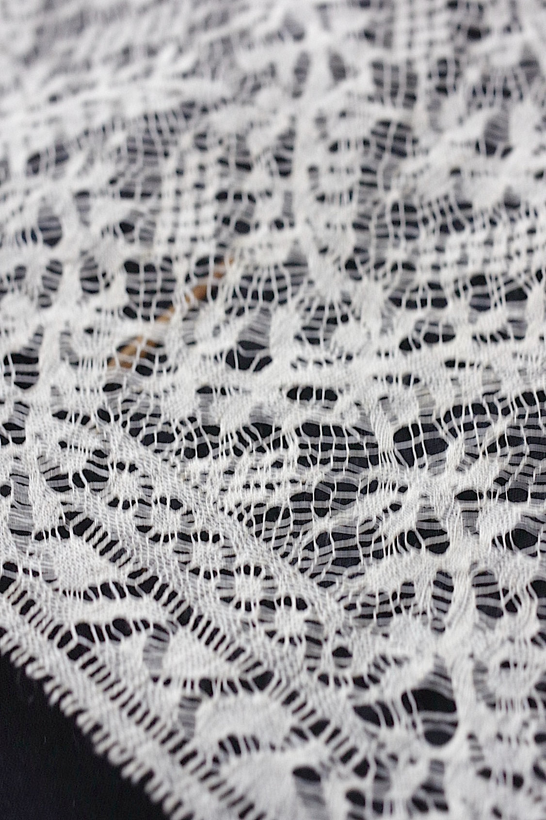 アンティークレース　dentelle ancienne レースハギレ　3 .FR a l'epoque