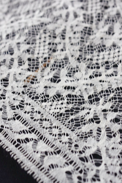 アンティークレース　dentelle ancienne レースハギレ　3 .FR a l'epoque