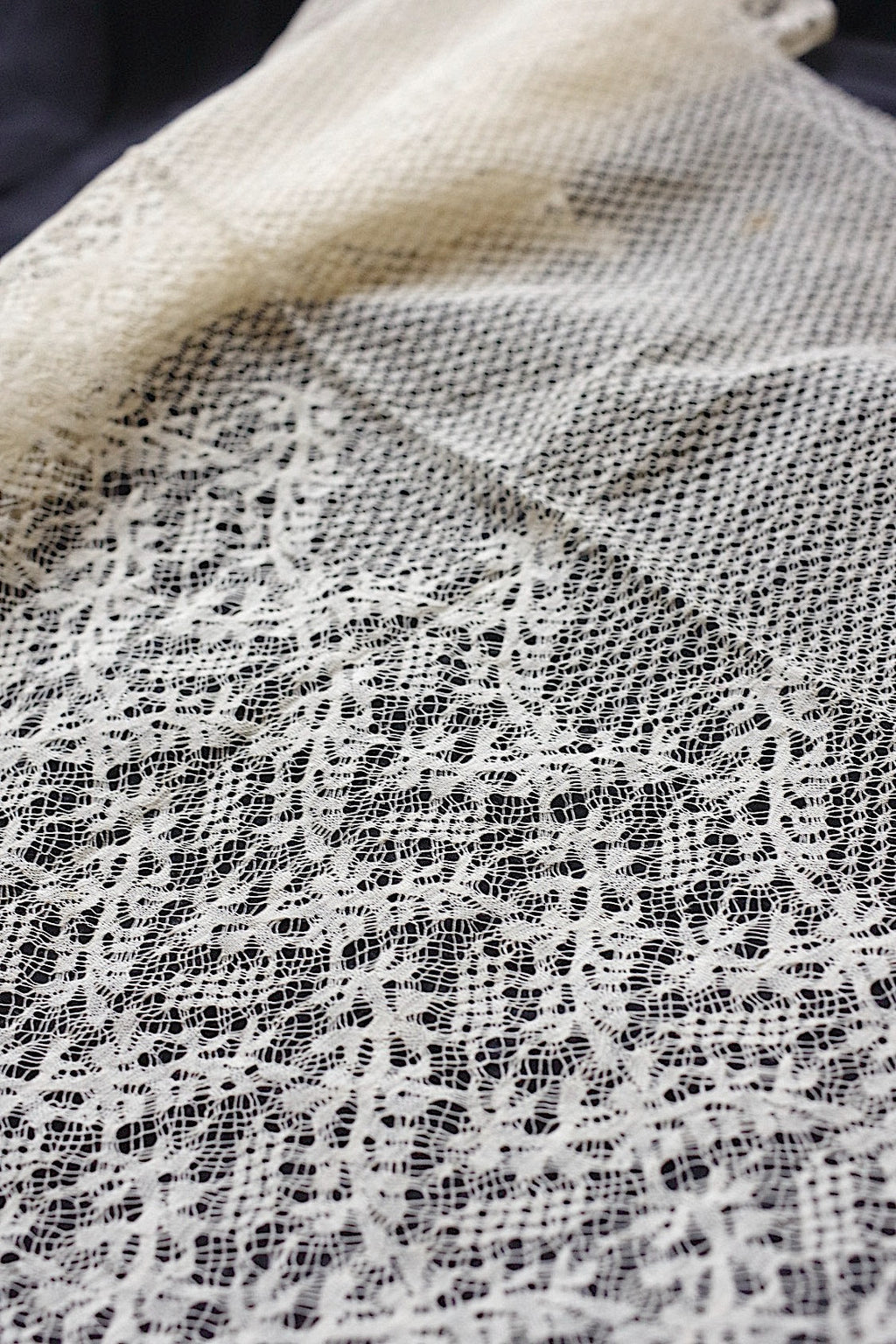 アンティークレース　dentelle ancienne レースハギレ　3 .FR a l'epoque