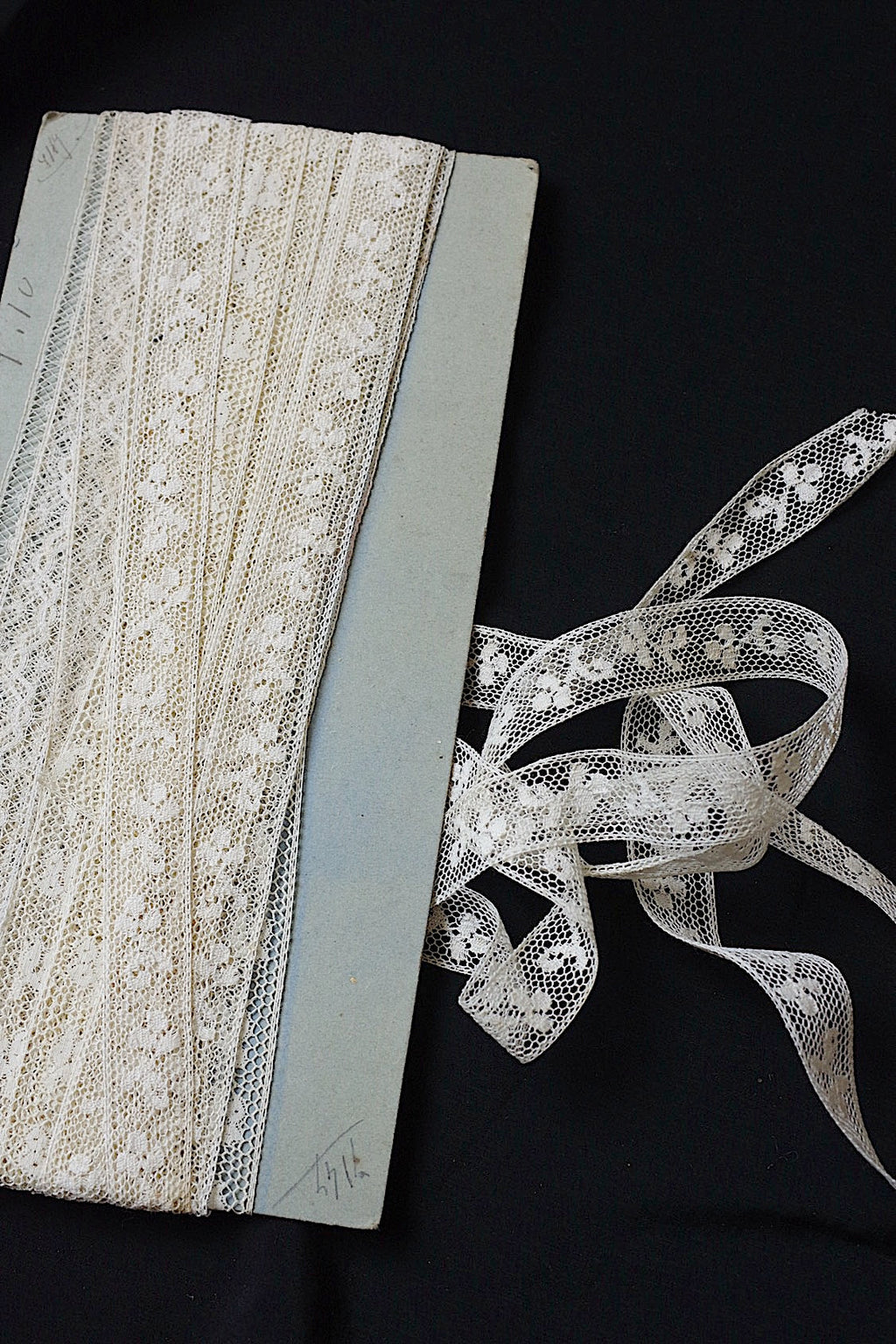 アンティークレース　dentelle ancienne 　3種 .FR a l'epoque