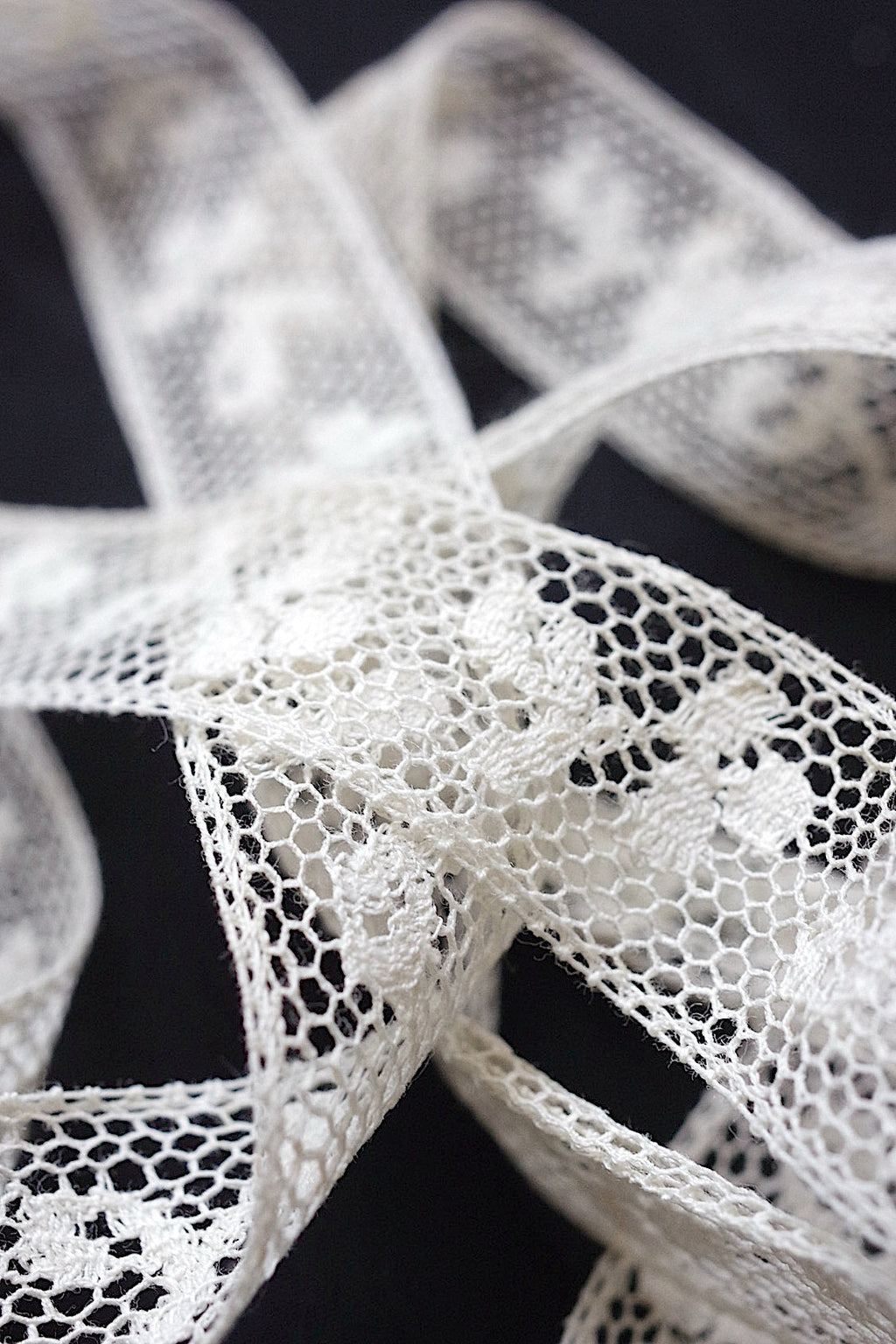 アンティークレース　dentelle ancienne 　3種 .FR a l'epoque