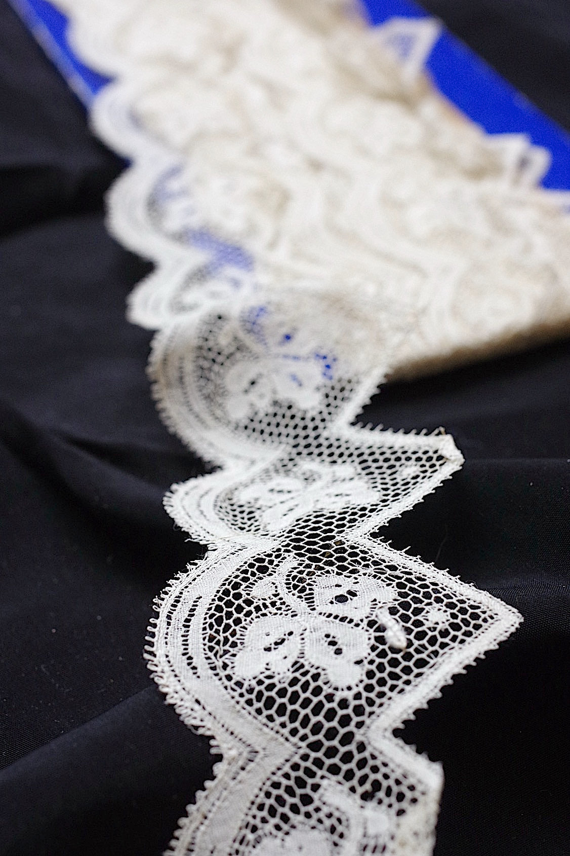 アンティークレース　dentelle ancienne 　554cm .FR a l'epoque