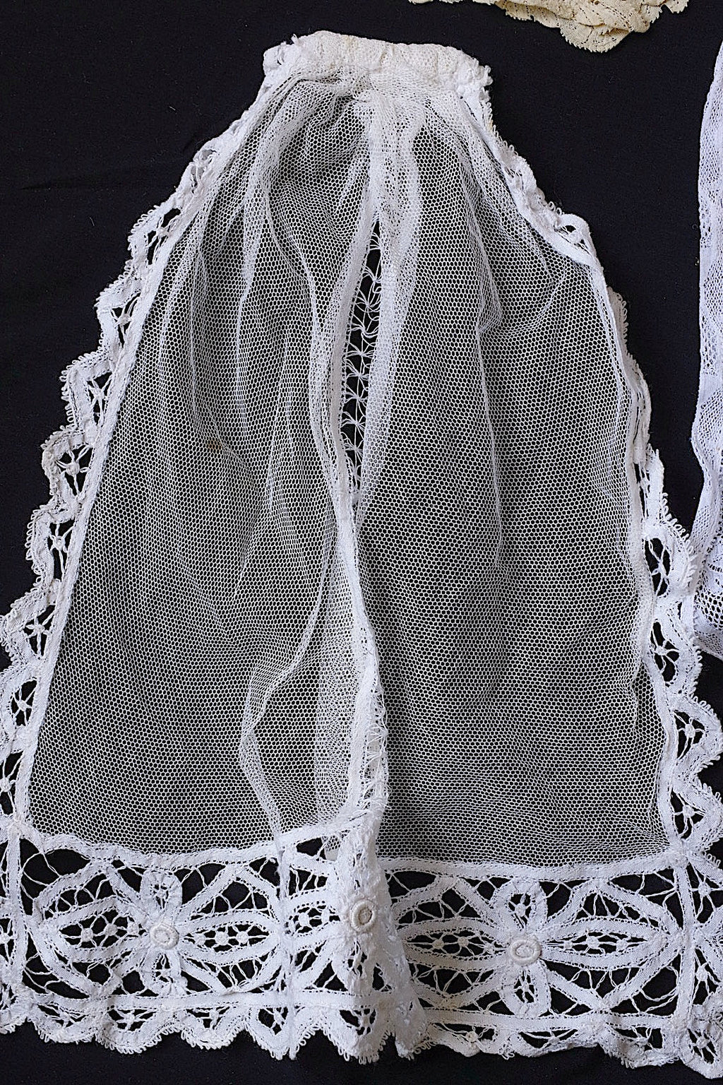 アンティークレース　dentelle ancienne 首元周り　lot .FR a l'epoque