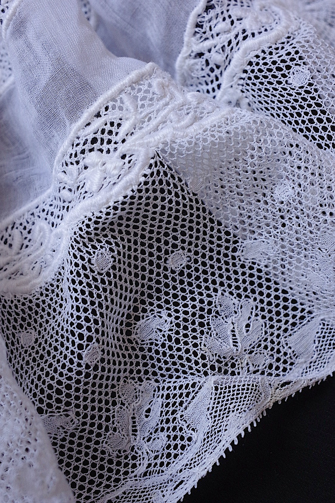 アンティークレース　dentelle ancienne 首元周り　lot .FR a l'epoque