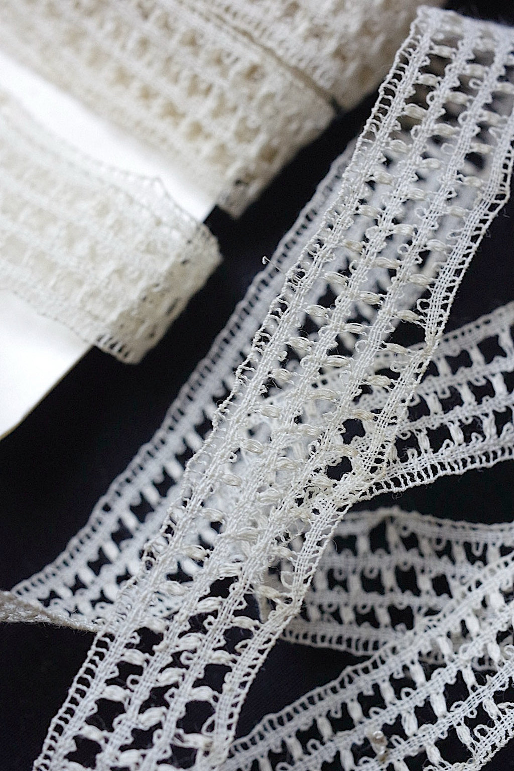 アンティークレース　dentelle ancienne テープ1 .FR a l'epoque