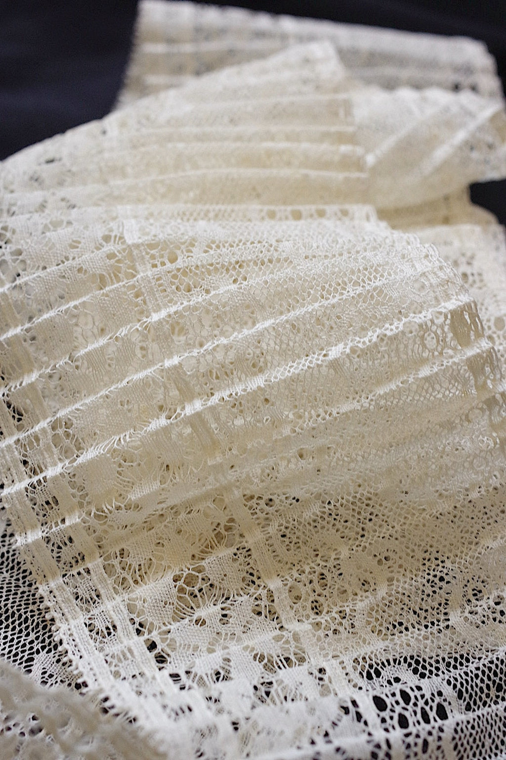 アンティークレース　dentelle ancienne 290cm プリーツ .FR a l'epoque