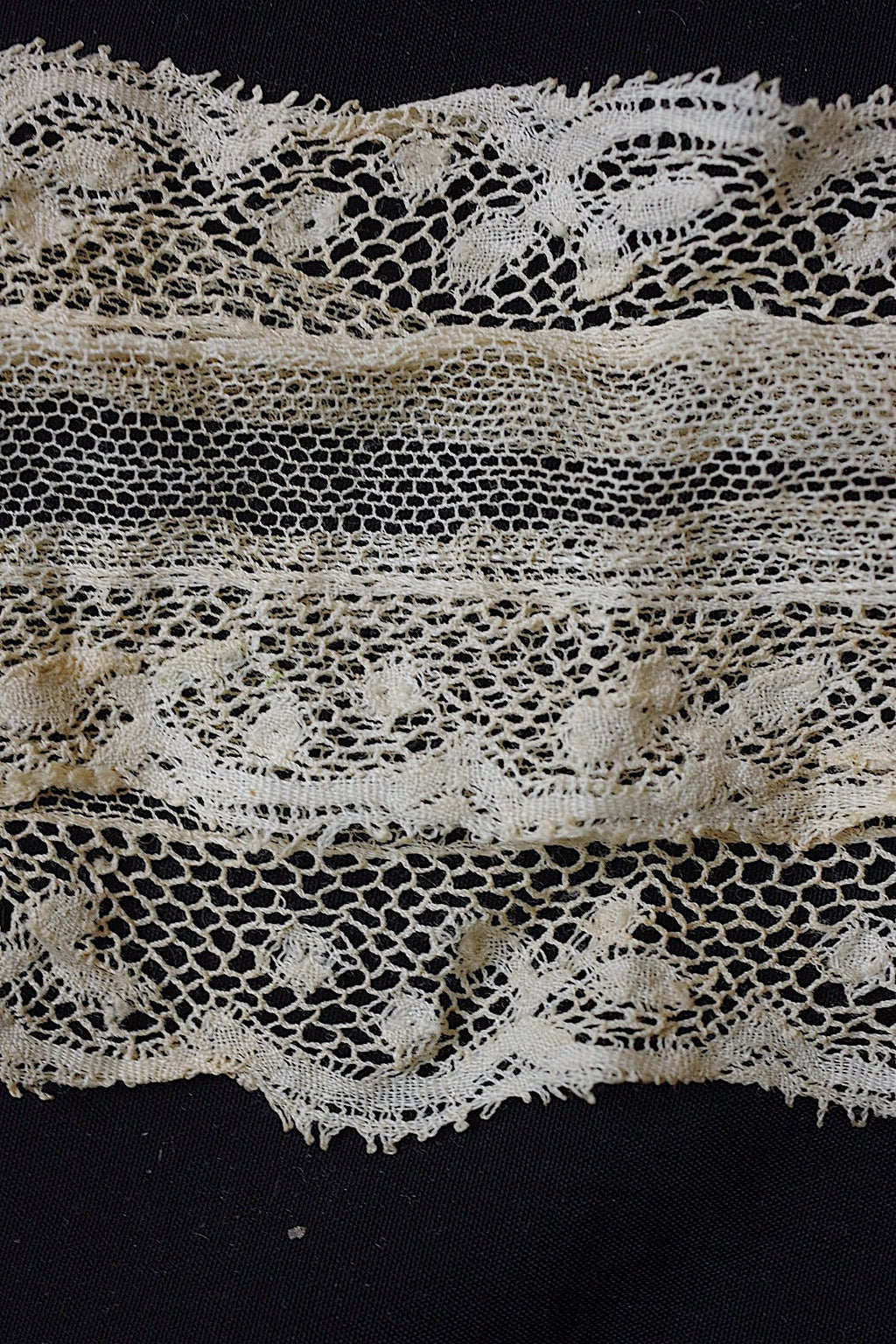 アンティークレース　dentelle ancienne 3種 .FR a l'epoque