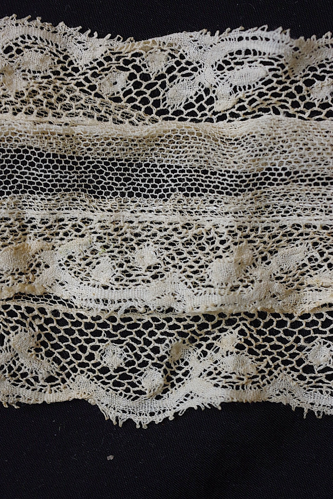 アンティークレース　dentelle ancienne 3種 .FR a l'epoque