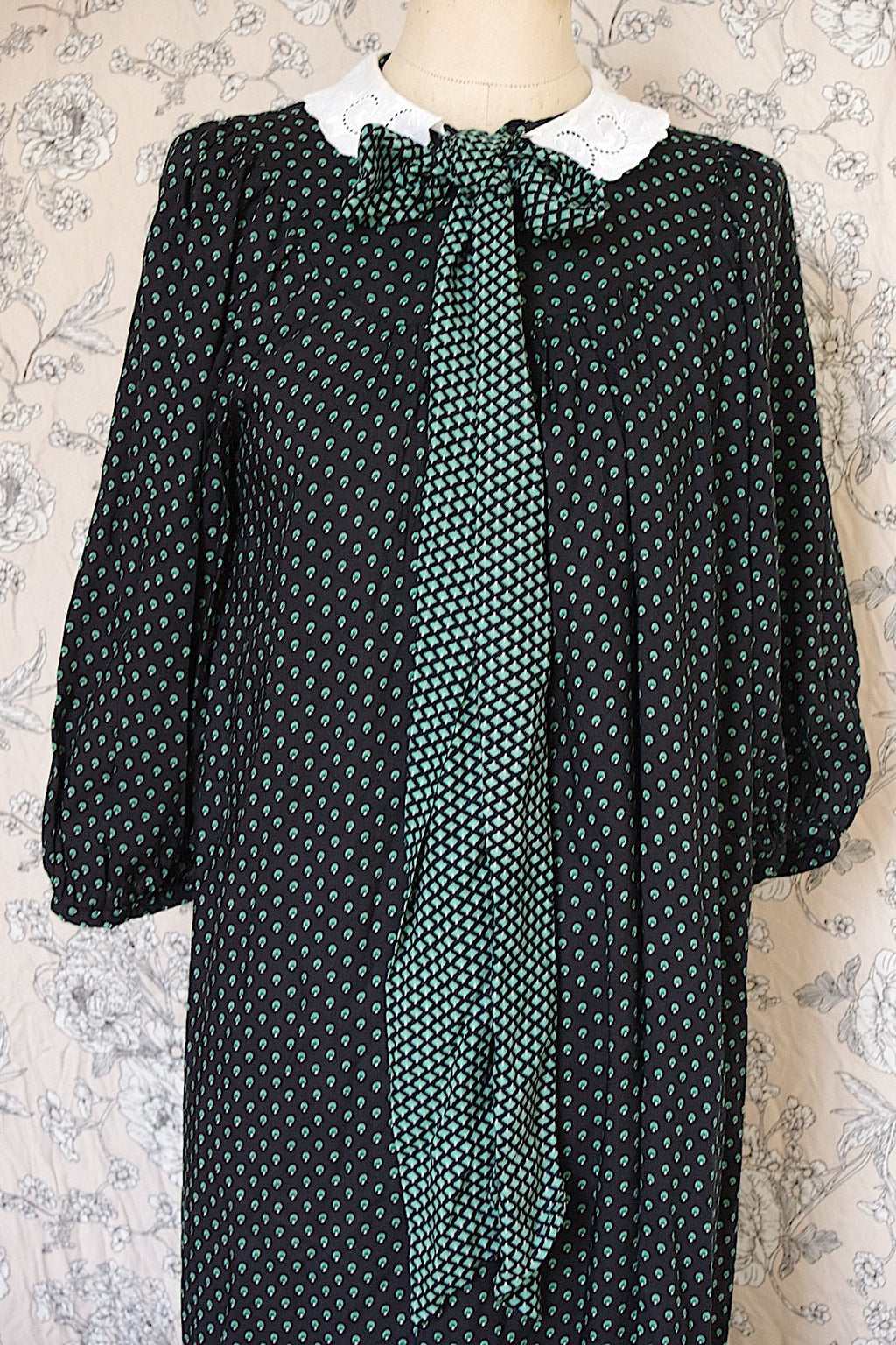 ヴィンテージワンピース　vêtement vintage dress .FR a l'epoque