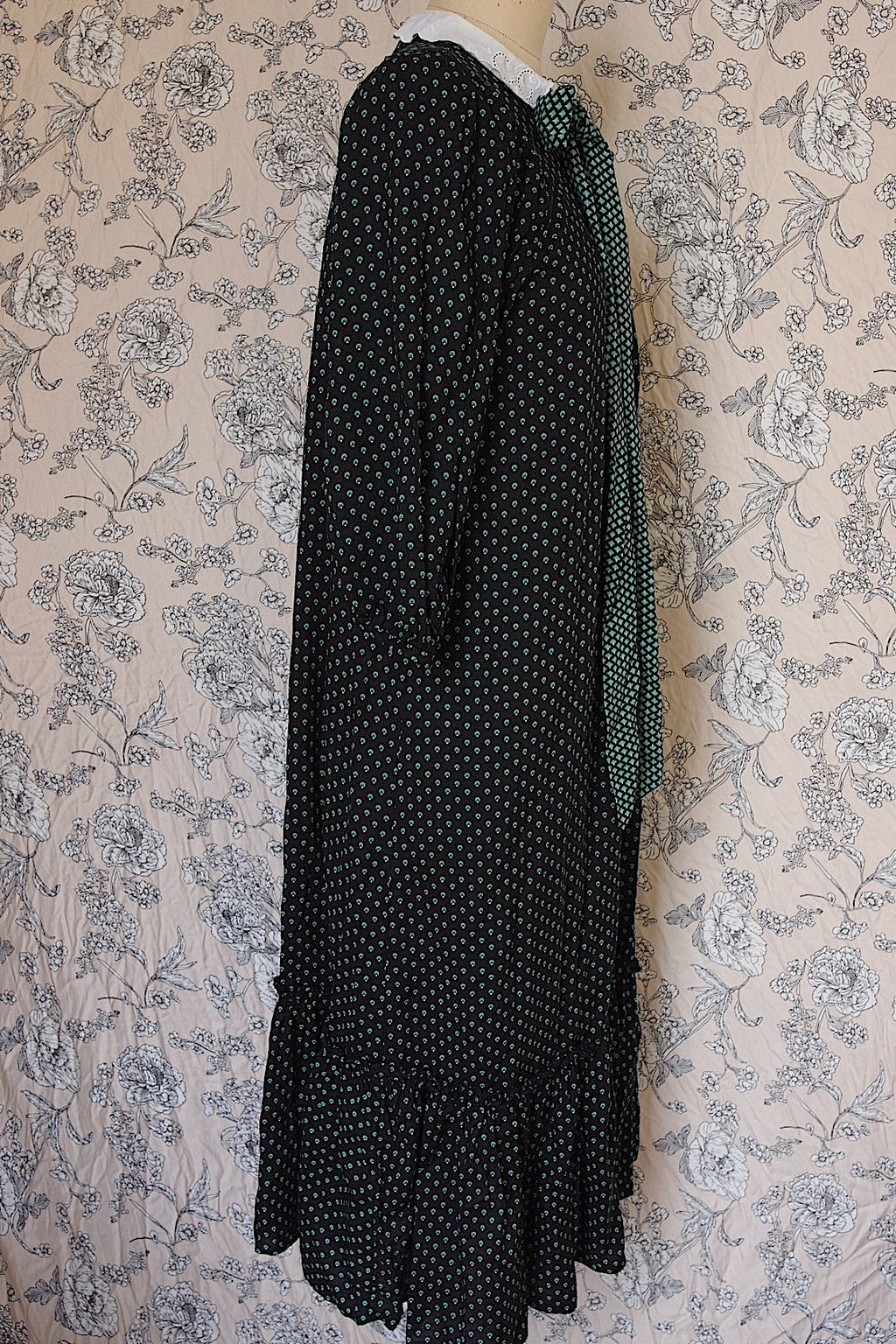 ヴィンテージワンピース　vêtement vintage dress .FR a l'epoque