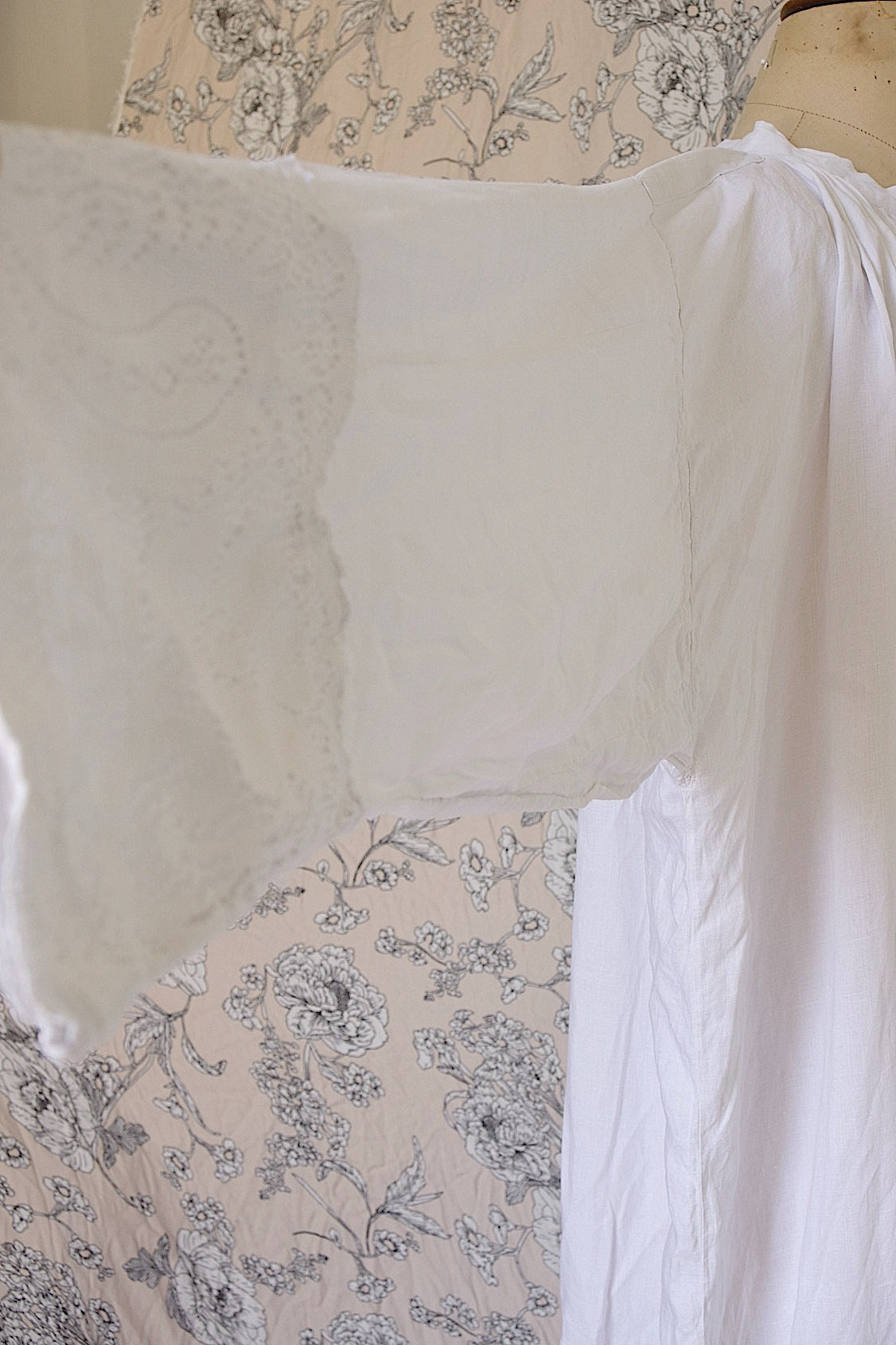 アンティーク司祭服　vêtement antique　1 .FR a l'epoque