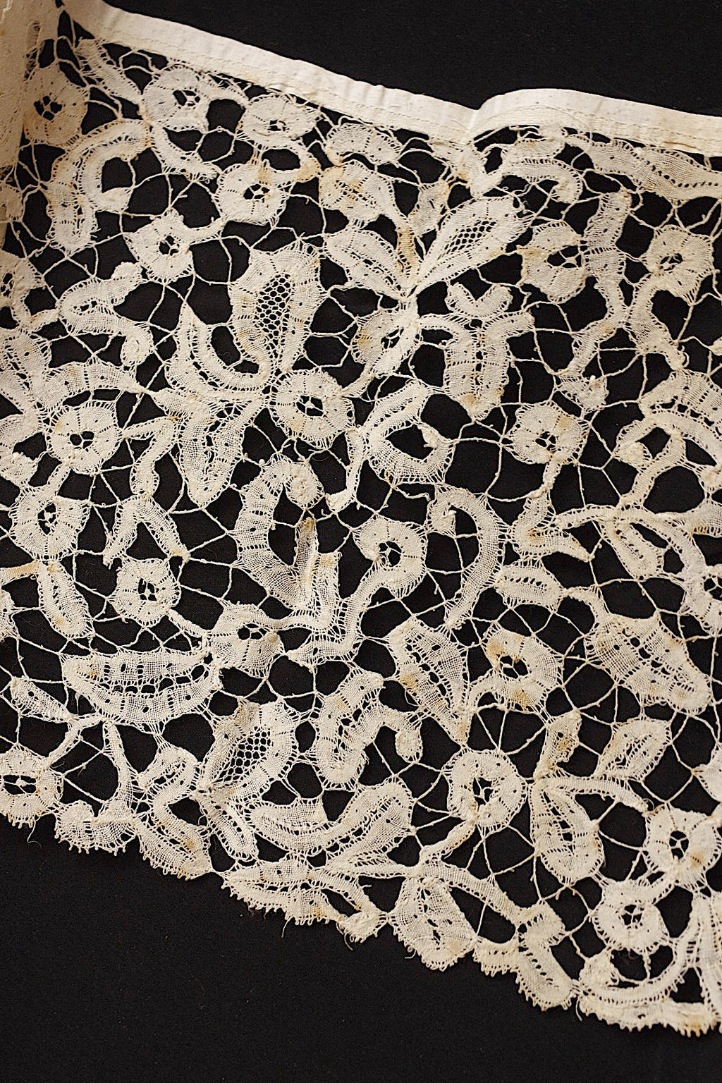 アンティークレース　dentelle ancienne フレミッシュ　365cm .FR a l'epoque