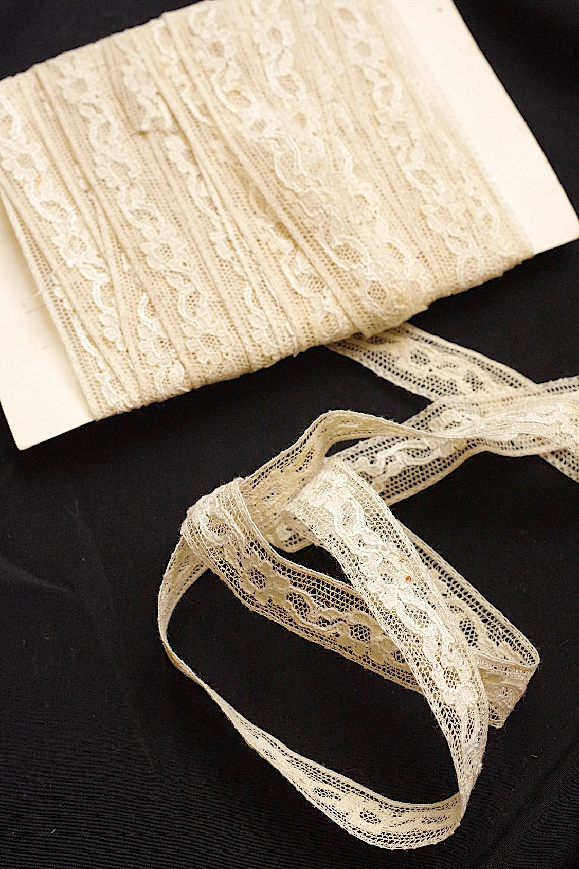 アンティークレース　dentelle ancienne 180cm 560cm .FR a l'epoque