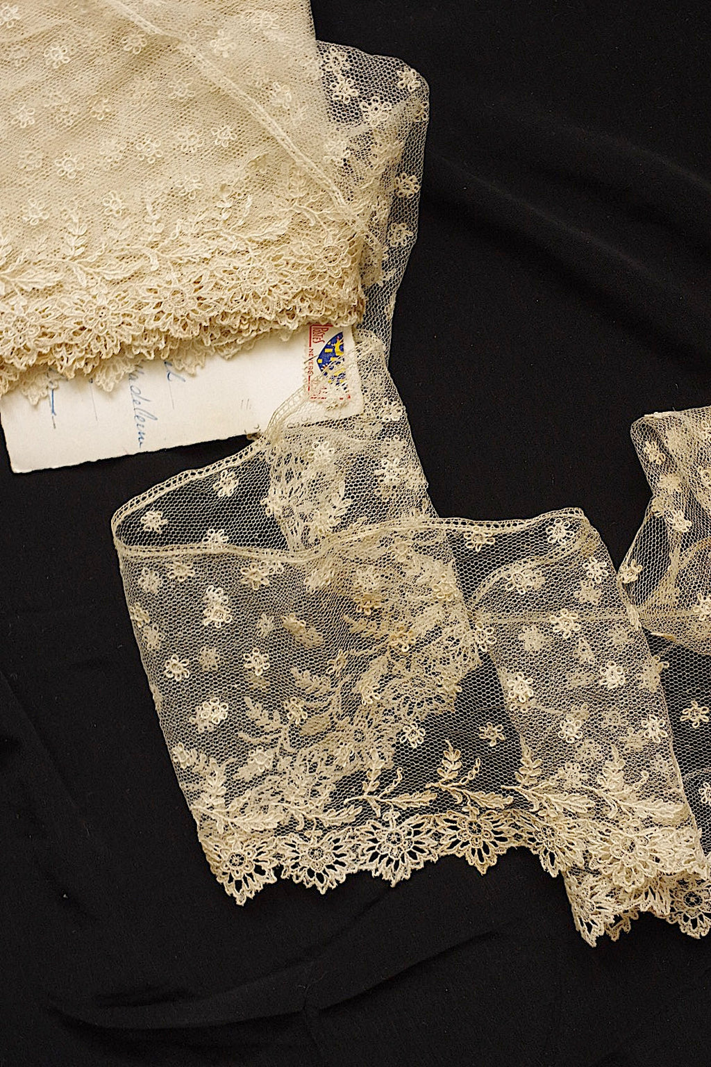 アンティークレース　dentelle ancienne アプリカッションブリュクセル　234cm .FR a l'epoque