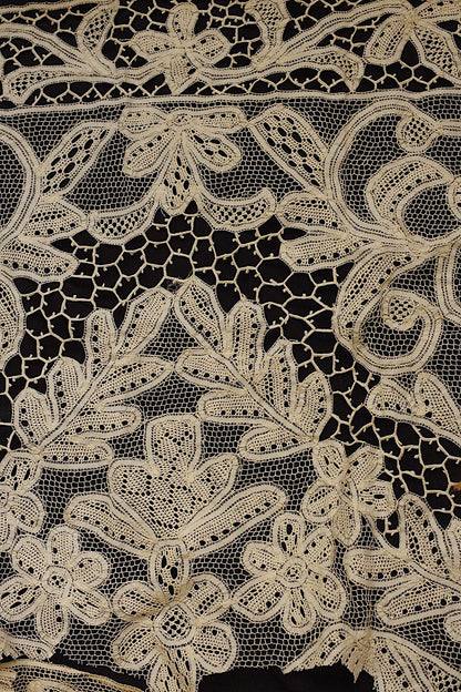 アンティークレース　dentelle ancienne  ハギレ　タグ付き 2種 .FR a l'epoque