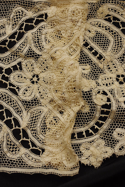 アンティークレース　dentelle ancienne  ハギレ　タグ付き 2種 .FR a l'epoque