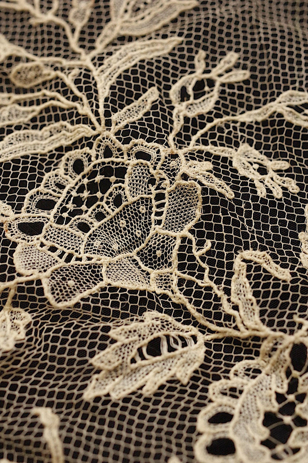 アンティークレース　dentelle ancienne アプリカッションブリュクセル　ベール .FR a l'epoque