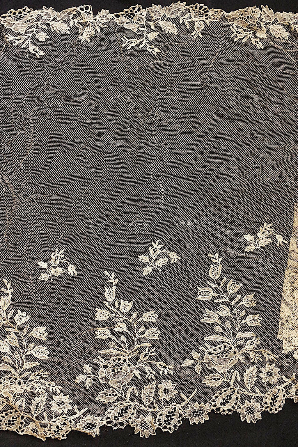 アンティークレース　dentelle ancienne アプリカッションブリュクセル　ベール .FR a l'epoque