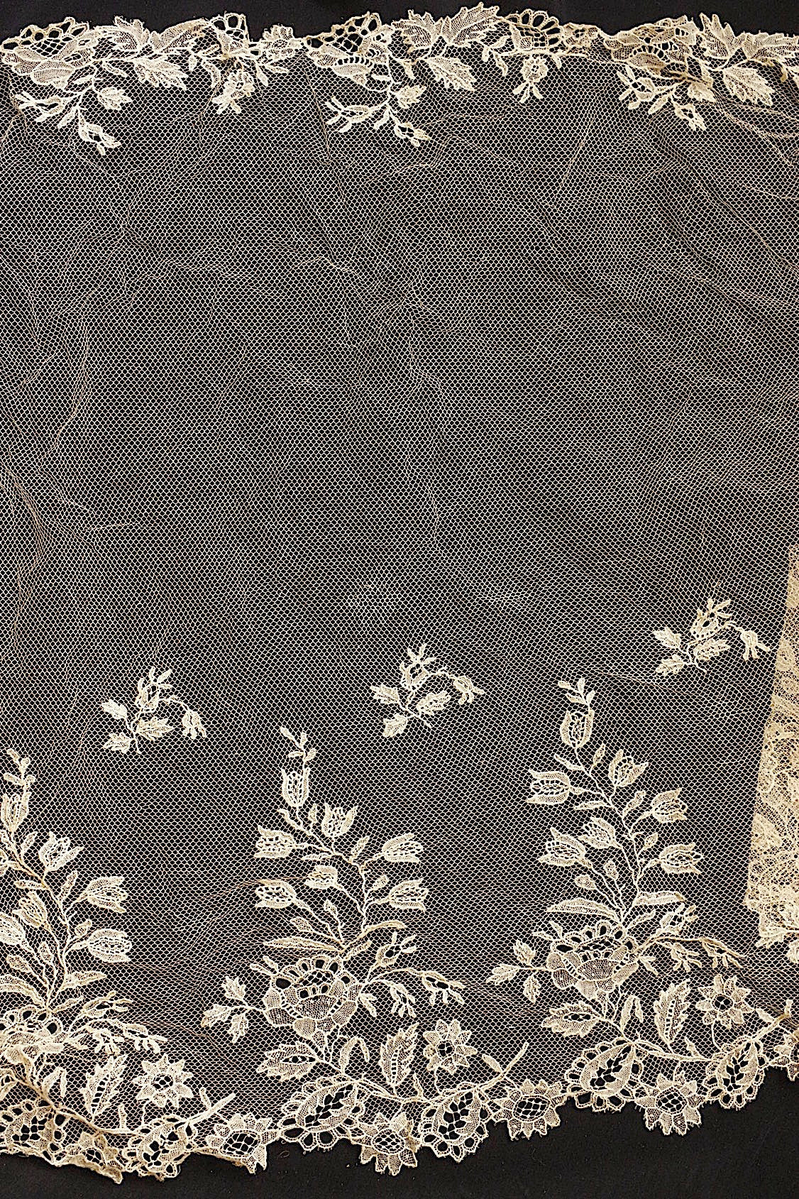 アンティークレース　dentelle ancienne アプリカッションブリュクセル　ベール .FR a l'epoque