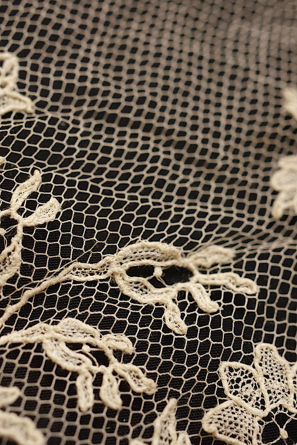 アンティークレース　dentelle ancienne アプリカッションブリュクセル　ベール .FR a l'epoque