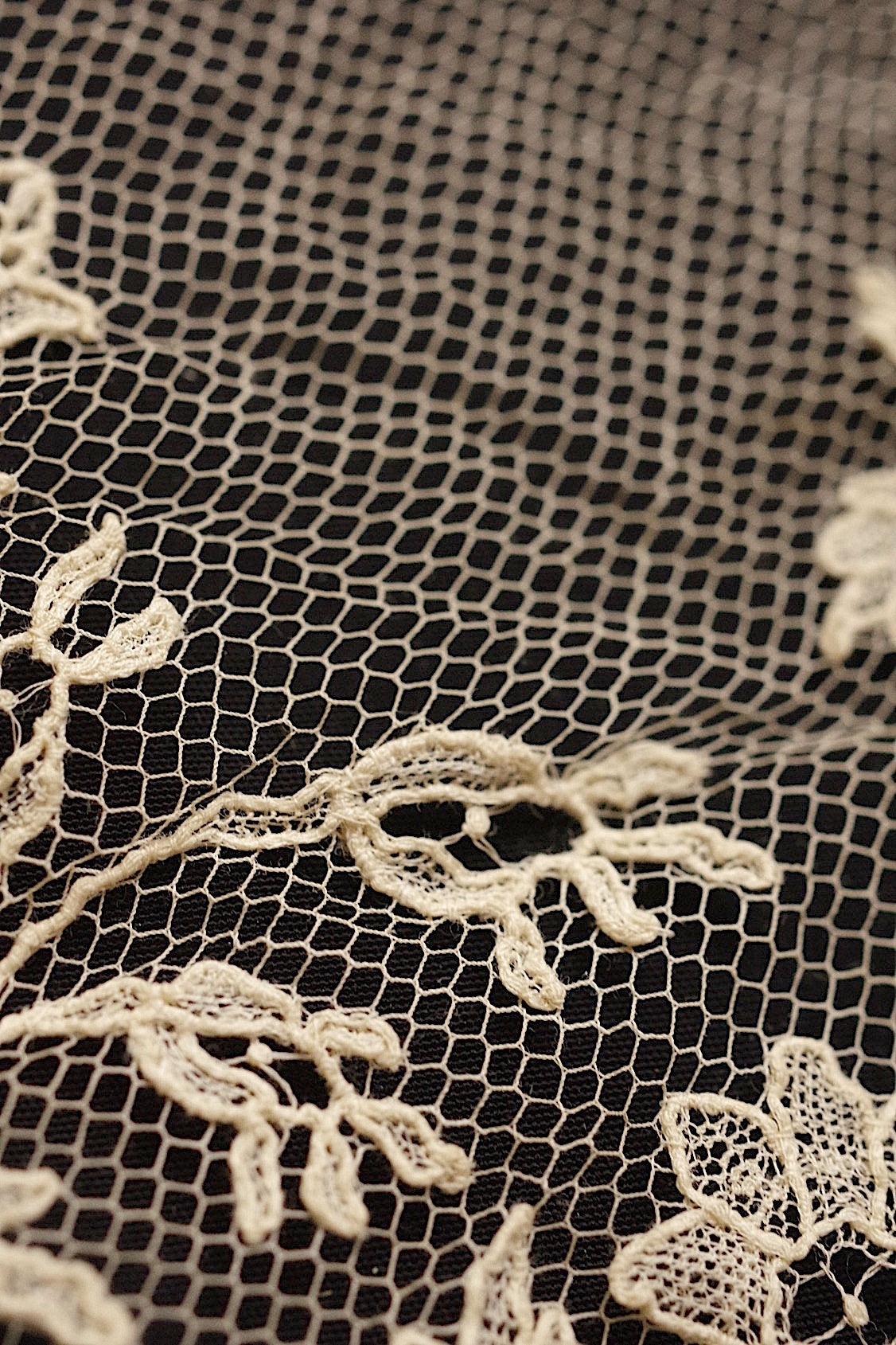 アンティークレース　dentelle ancienne アプリカッションブリュクセル　ベール .FR a l'epoque