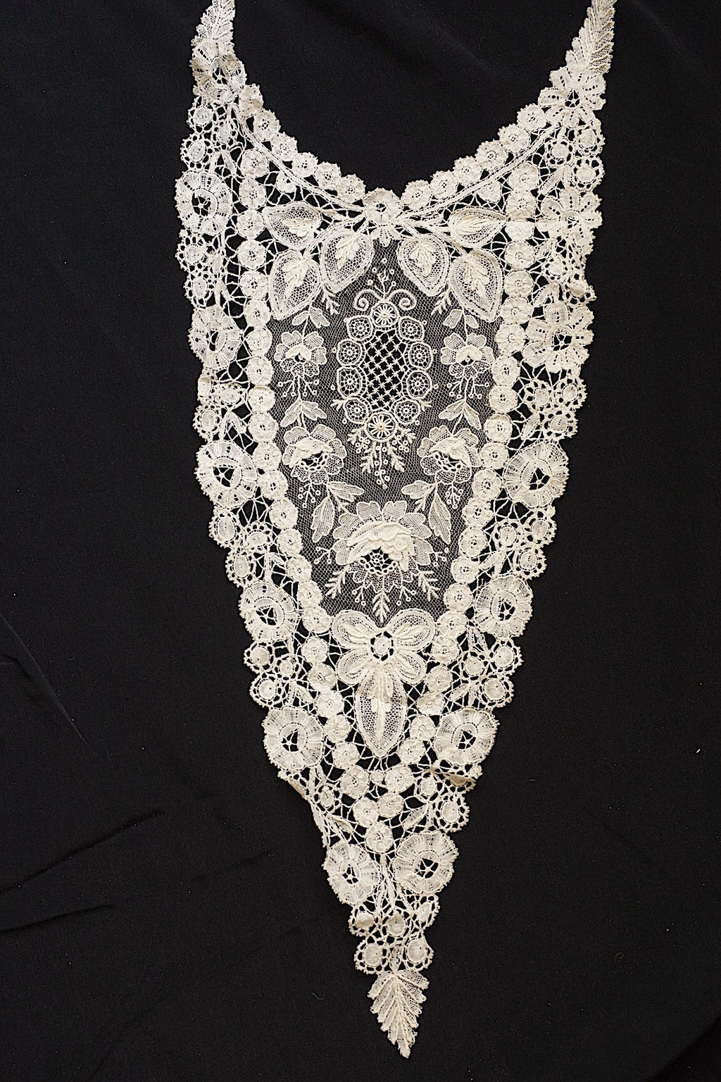 アンティークレース　dentelle ancienne ホニトン　ブリュクセルmix .FR a l'epoque