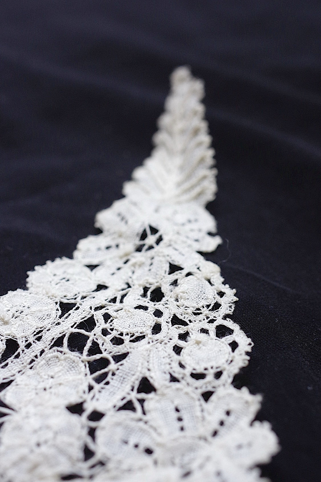 アンティークレース　dentelle ancienne ホニトン　ブリュクセルmix .FR a l'epoque