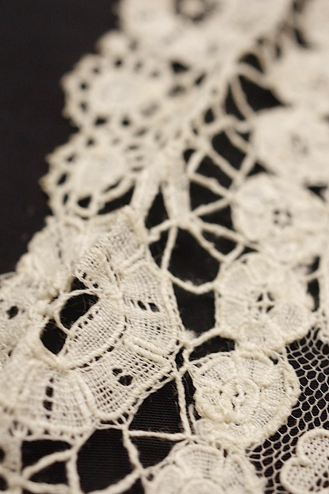 アンティークレース　dentelle ancienne ホニトン　ブリュクセルmix .FR a l'epoque