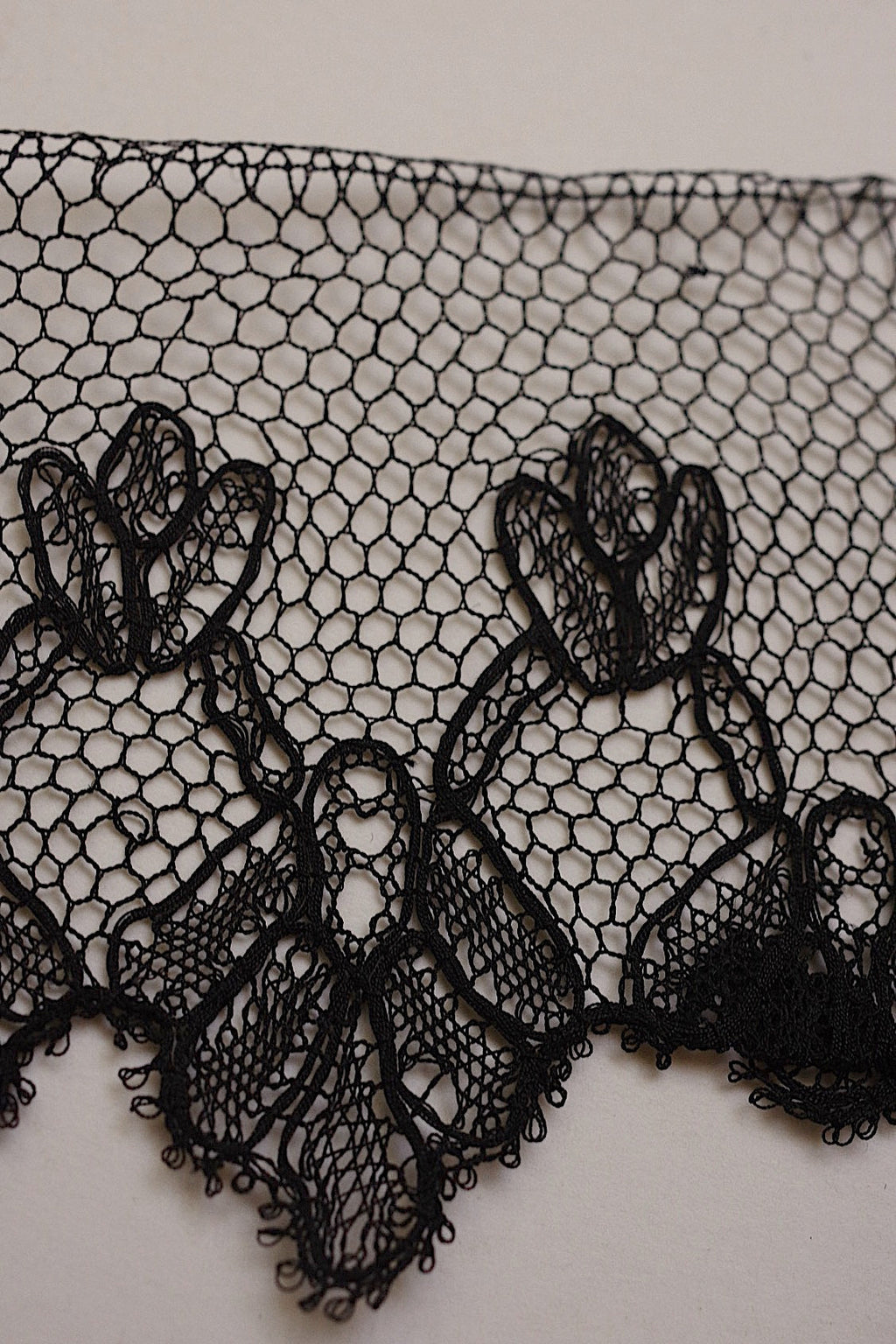 アンティークレース　dentelle ancienne 黒レース　シャンティイ　900cm .FR a l'epoque