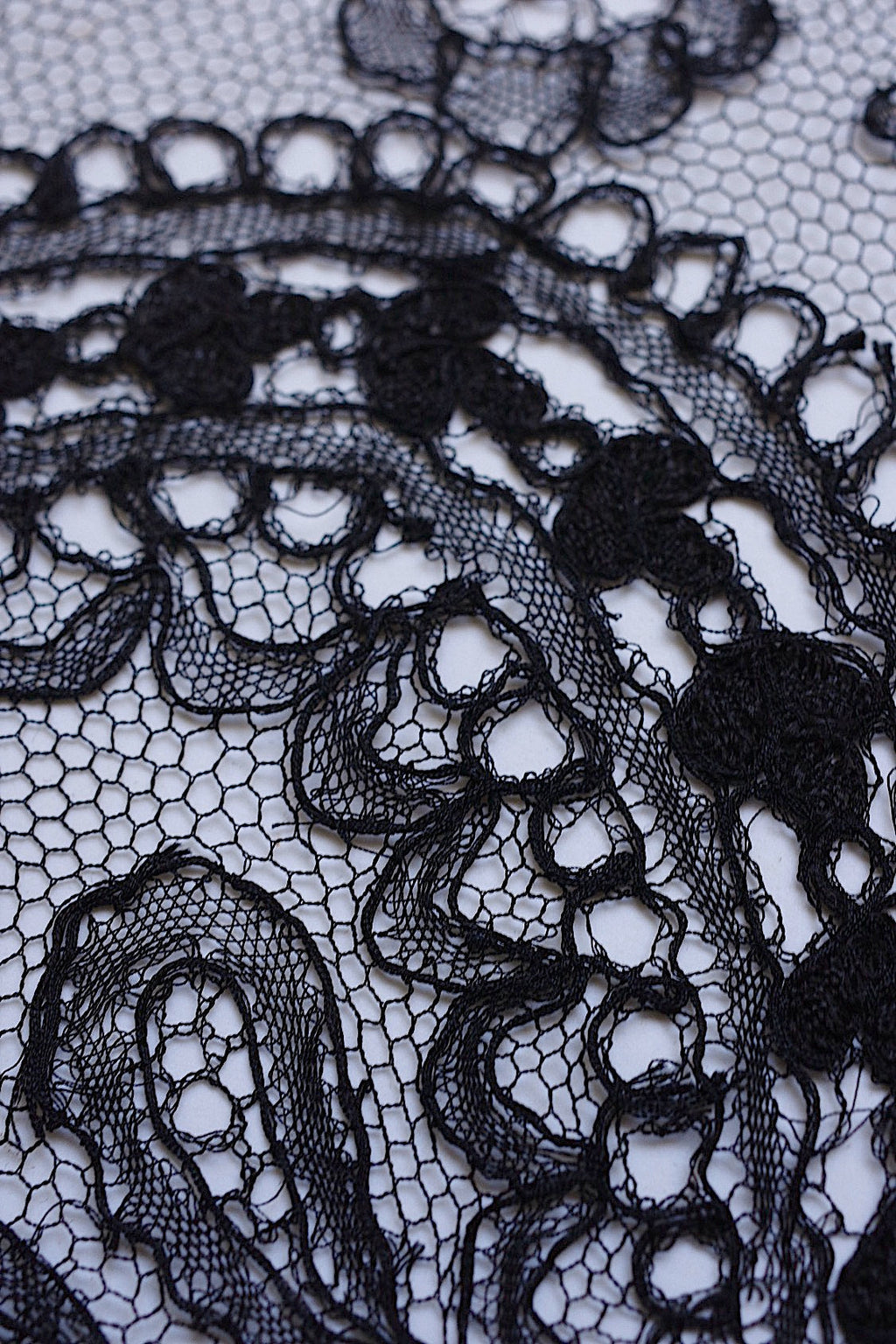 アンティークレース　dentelle ancienne 黒レース　シャンティイ　530cm .FR a l'epoque