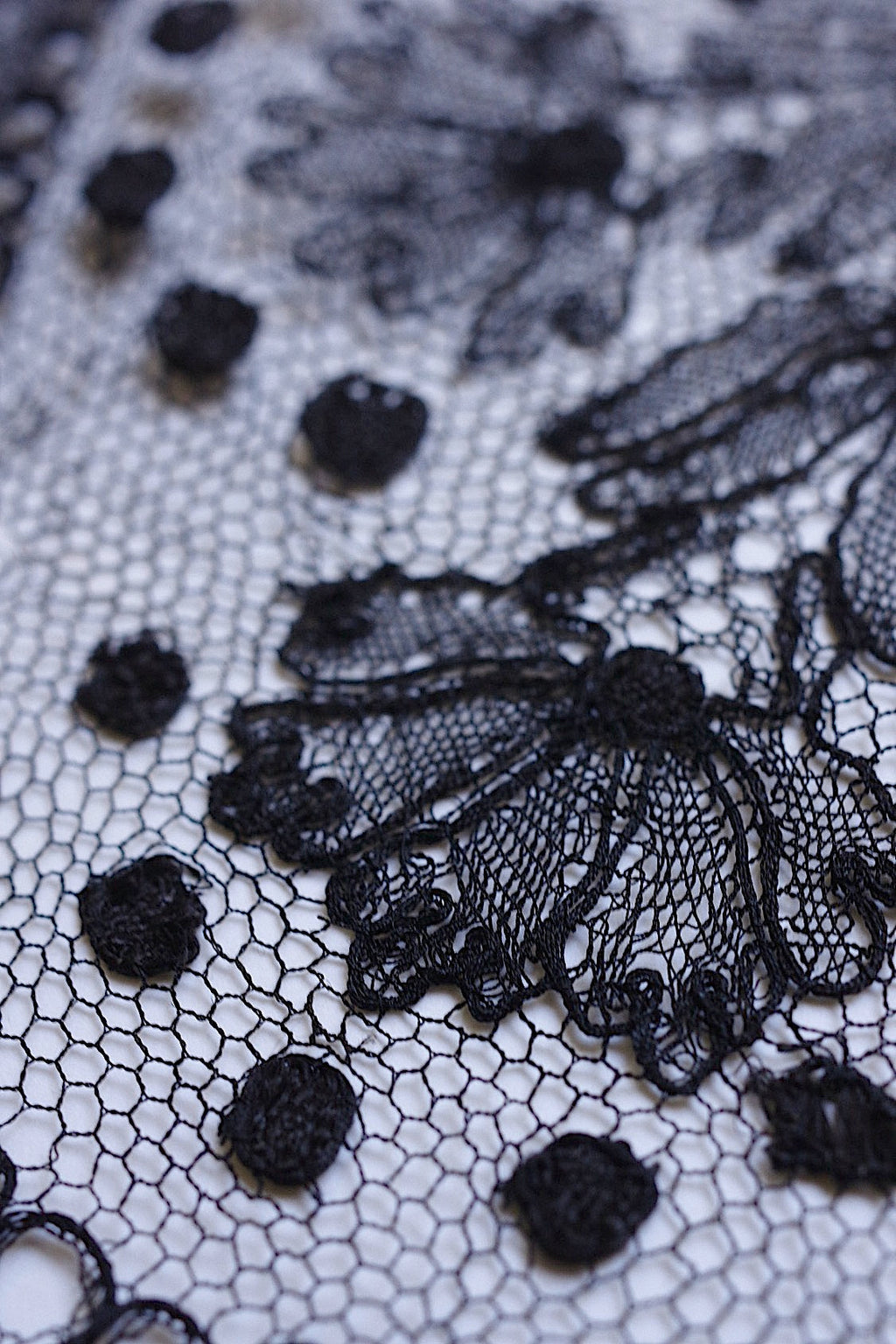 アンティークレース　dentelle ancienne 黒レース　シャンティイ　530cm .FR a l'epoque