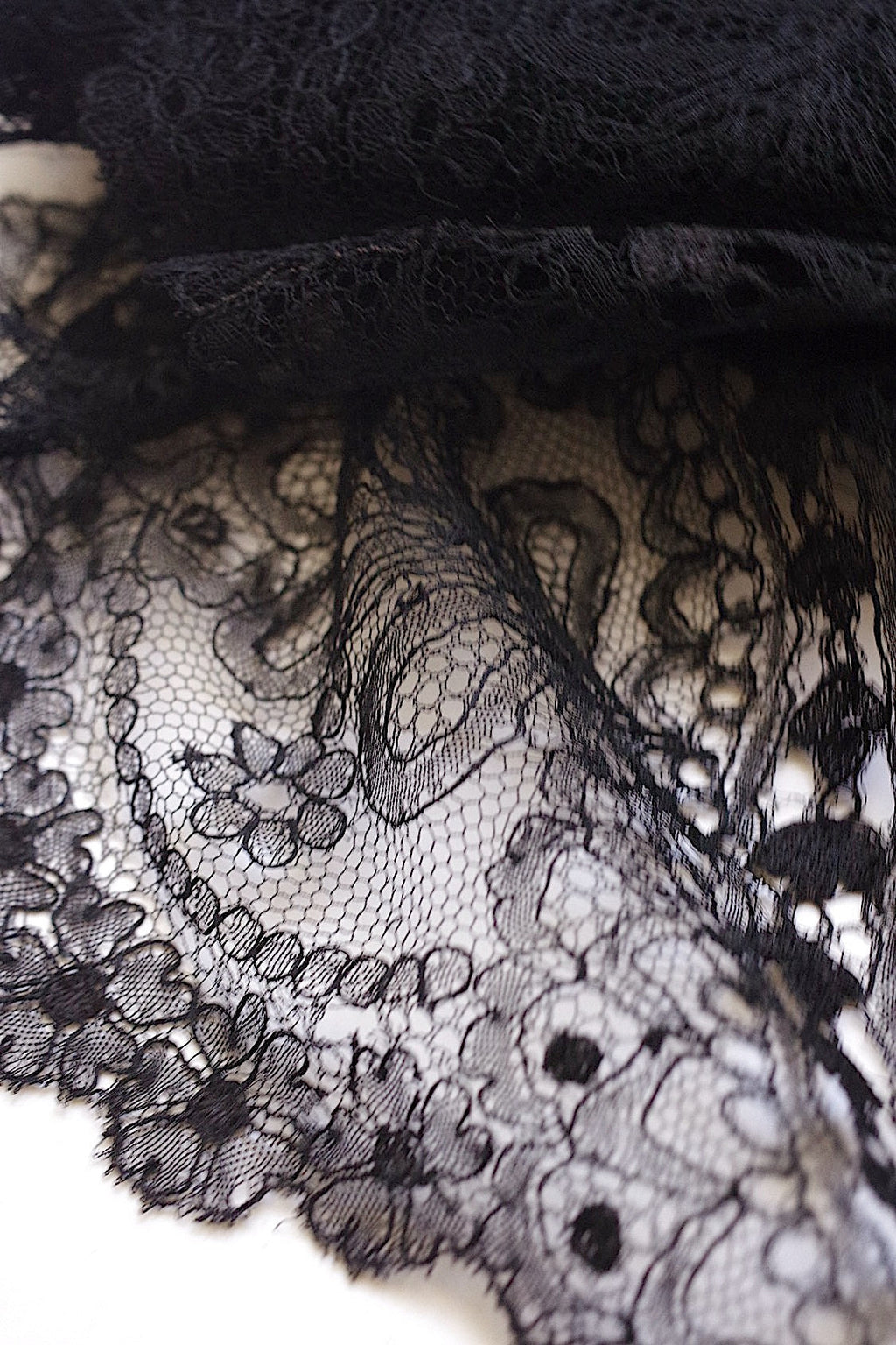 アンティークレース　dentelle ancienne 黒レース　シャンティイ　530cm .FR a l'epoque