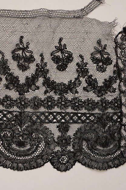 アンティークレース　dentelle ancienne 黒レース　シャンティイ　450cm .FR a l'epoque