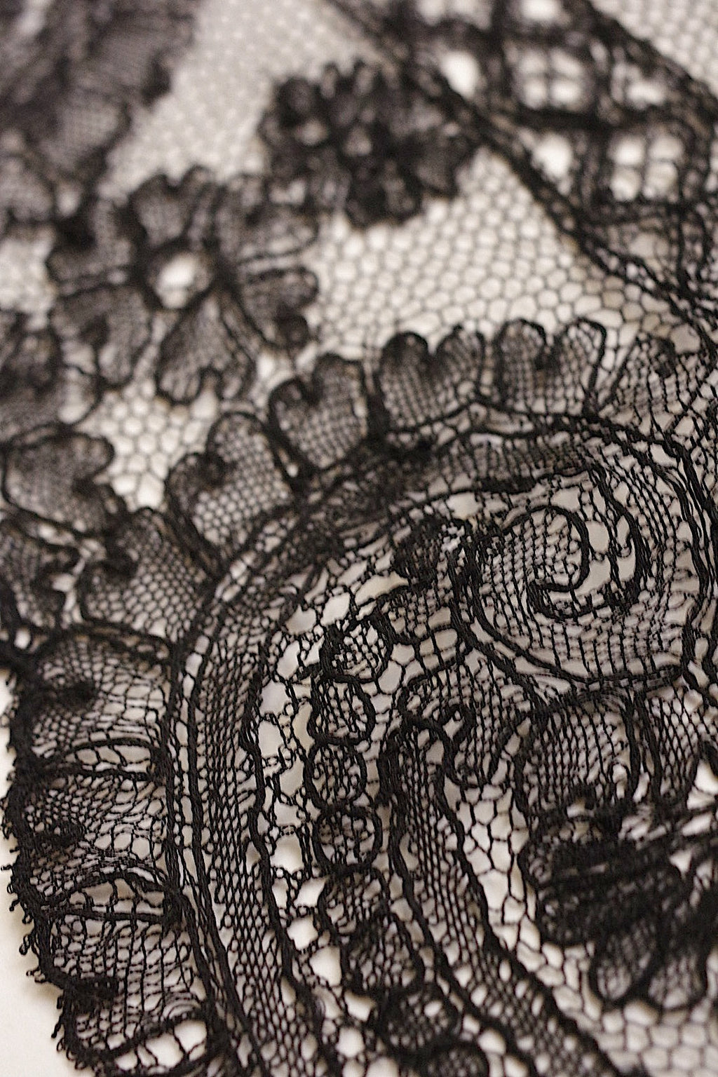 アンティークレース　dentelle ancienne 黒レース　シャンティイ　450cm .FR a l'epoque