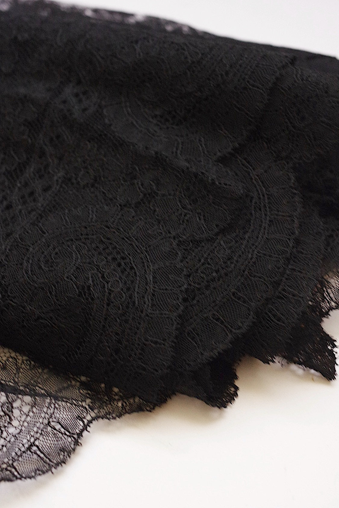 アンティークレース　dentelle ancienne 黒レース　シャンティイ　450cm .FR a l'epoque