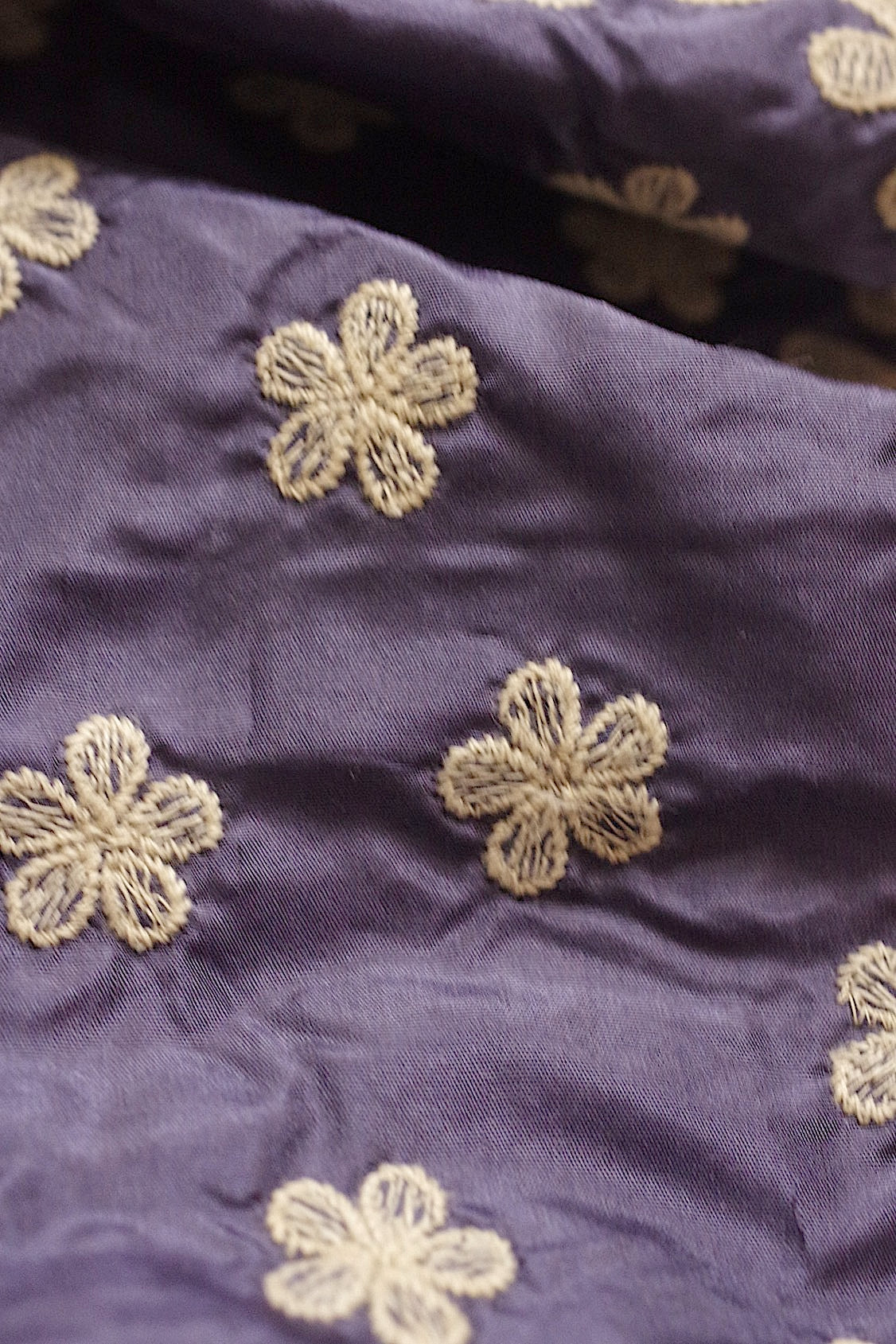 アンティークレース　dentelle ancienne 刺繍生地 .FR a l'epoque