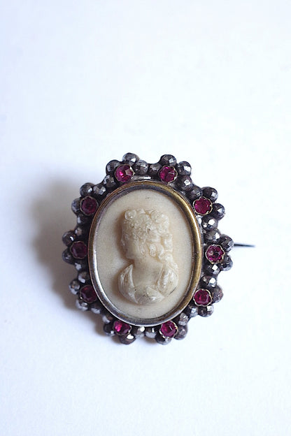 アンティークブローチ　antique brooch  カメオ .FR a l'epoque