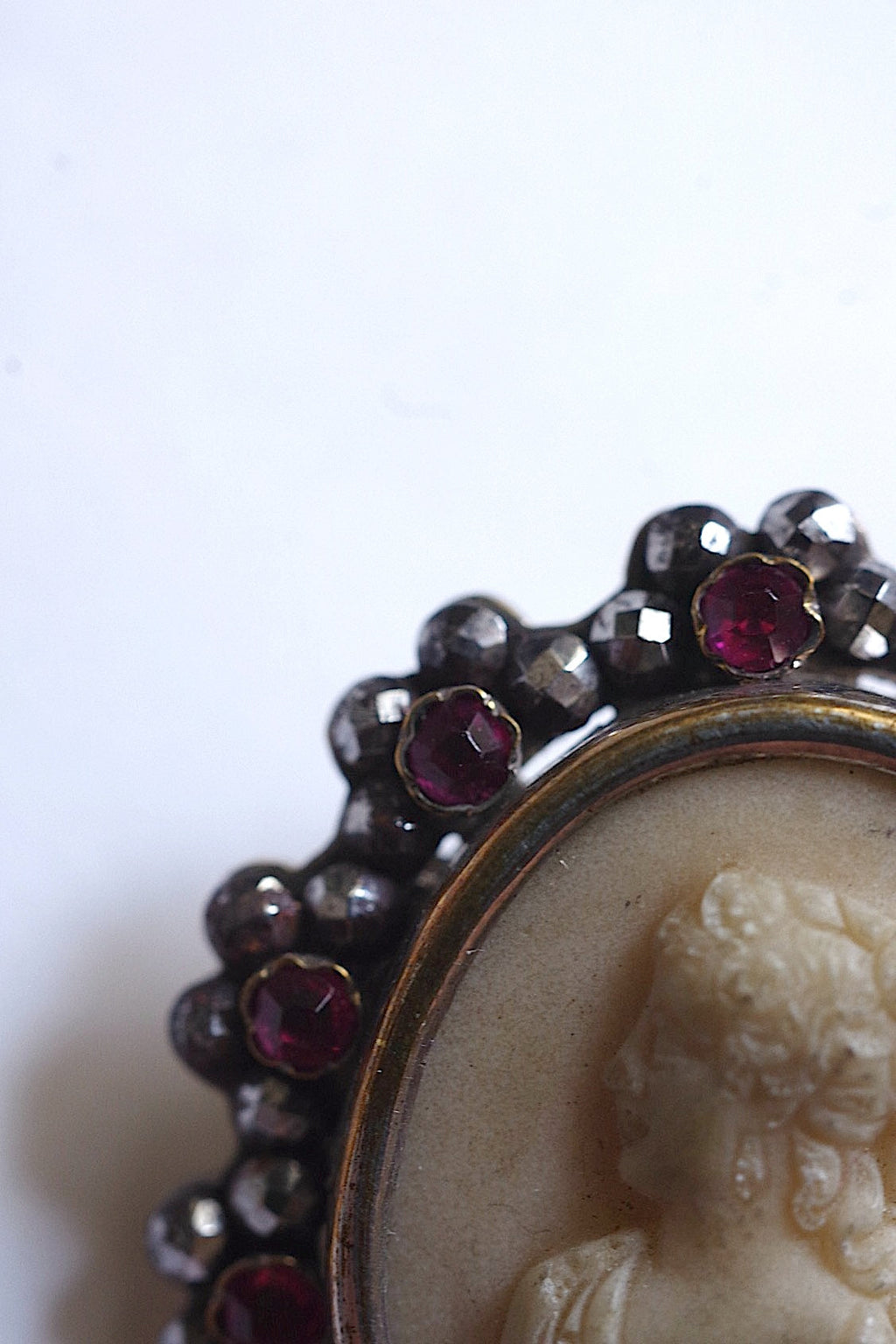 アンティークブローチ　antique brooch  カメオ .FR a l'epoque
