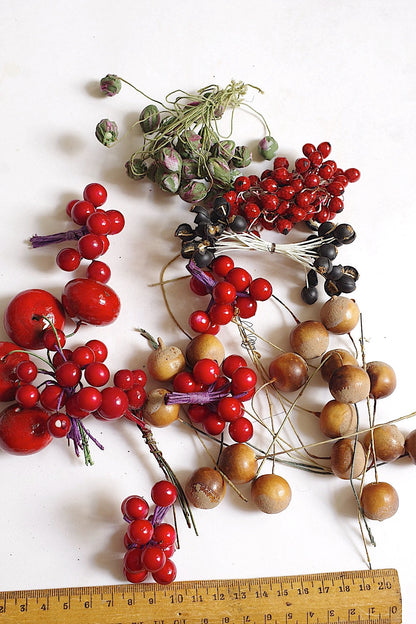 ヴィンテージ雑貨　Bouquet de fleurs　vintage実のコサージュ　lot .FR a l'epoque