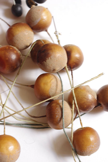 ヴィンテージ雑貨　Bouquet de fleurs　vintage実のコサージュ　lot .FR a l'epoque