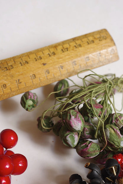 ヴィンテージ雑貨　Bouquet de fleurs　vintage実のコサージュ　lot .FR a l'epoque