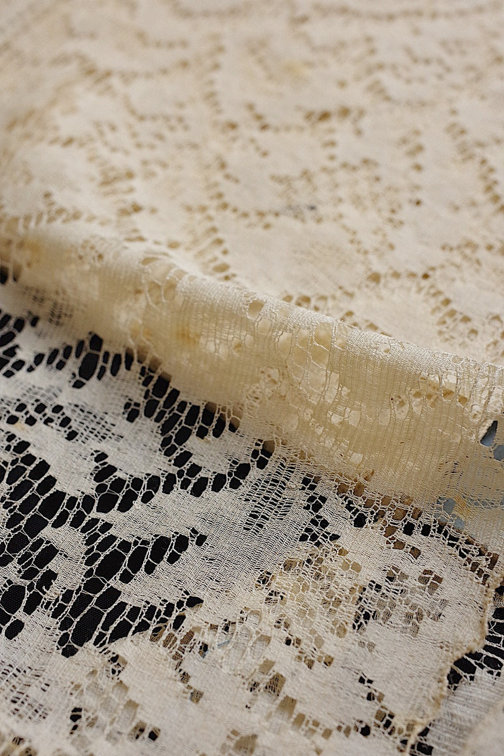 アンティークレース　dentelle ancienne 620cm .FR a l'epoque