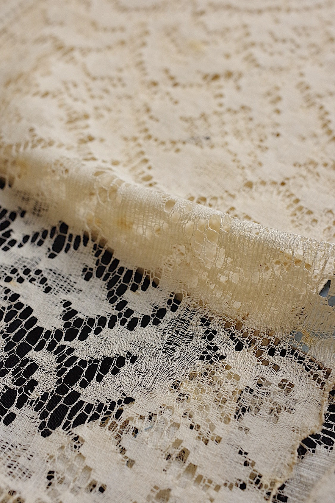 アンティークレース　dentelle ancienne 620cm .FR a l'epoque